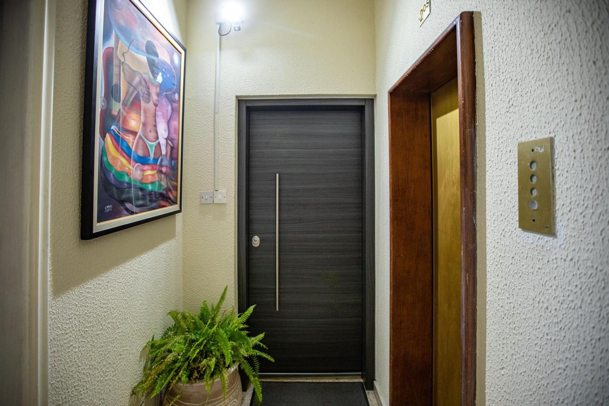Neapolis Residence Spacious Quiet Near Beach Лимасол Экстерьер фото